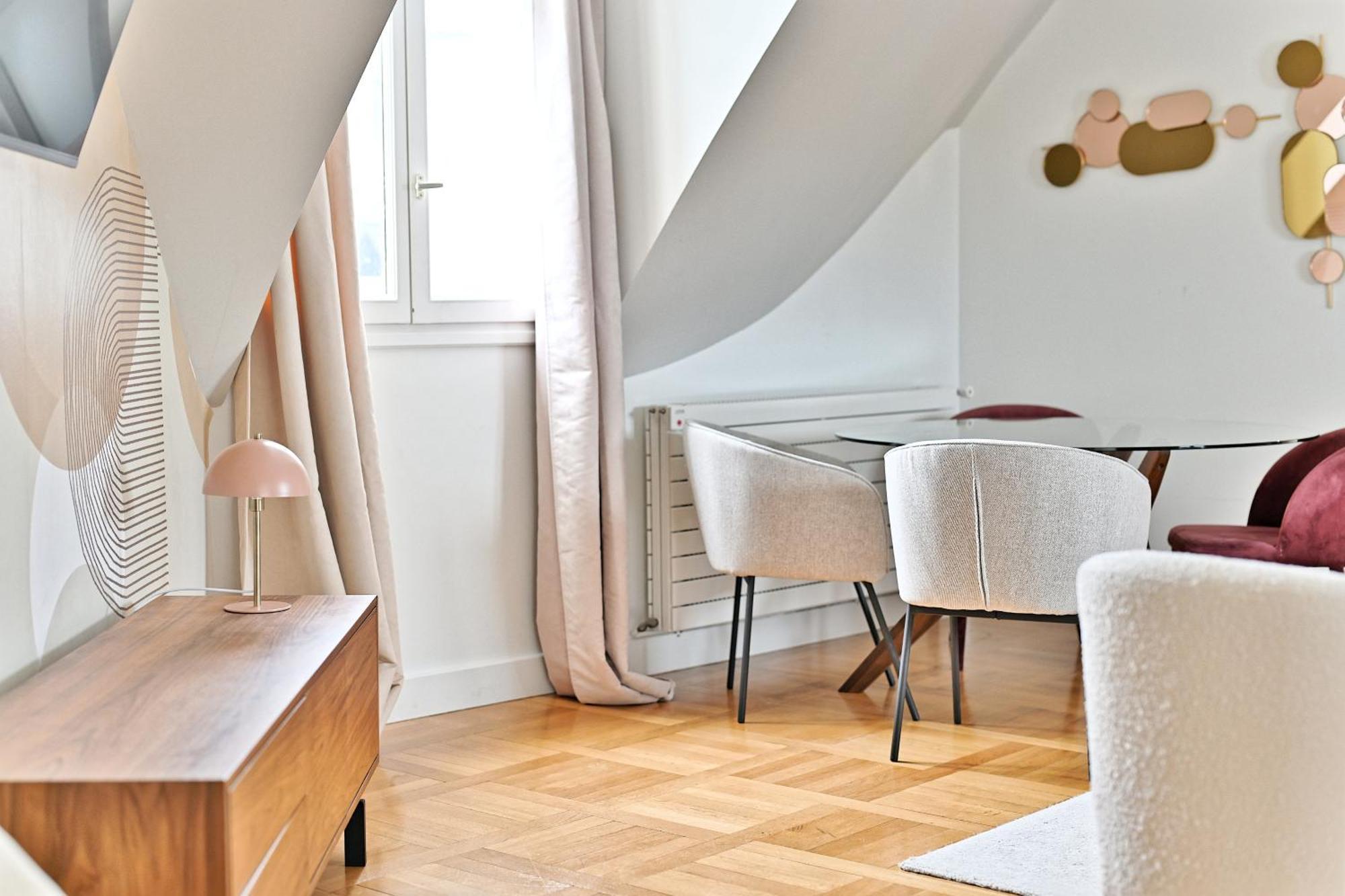 Appartamento Lumineux & Spacieux - Vue Degagee, Arc De Triomphe Parigi
