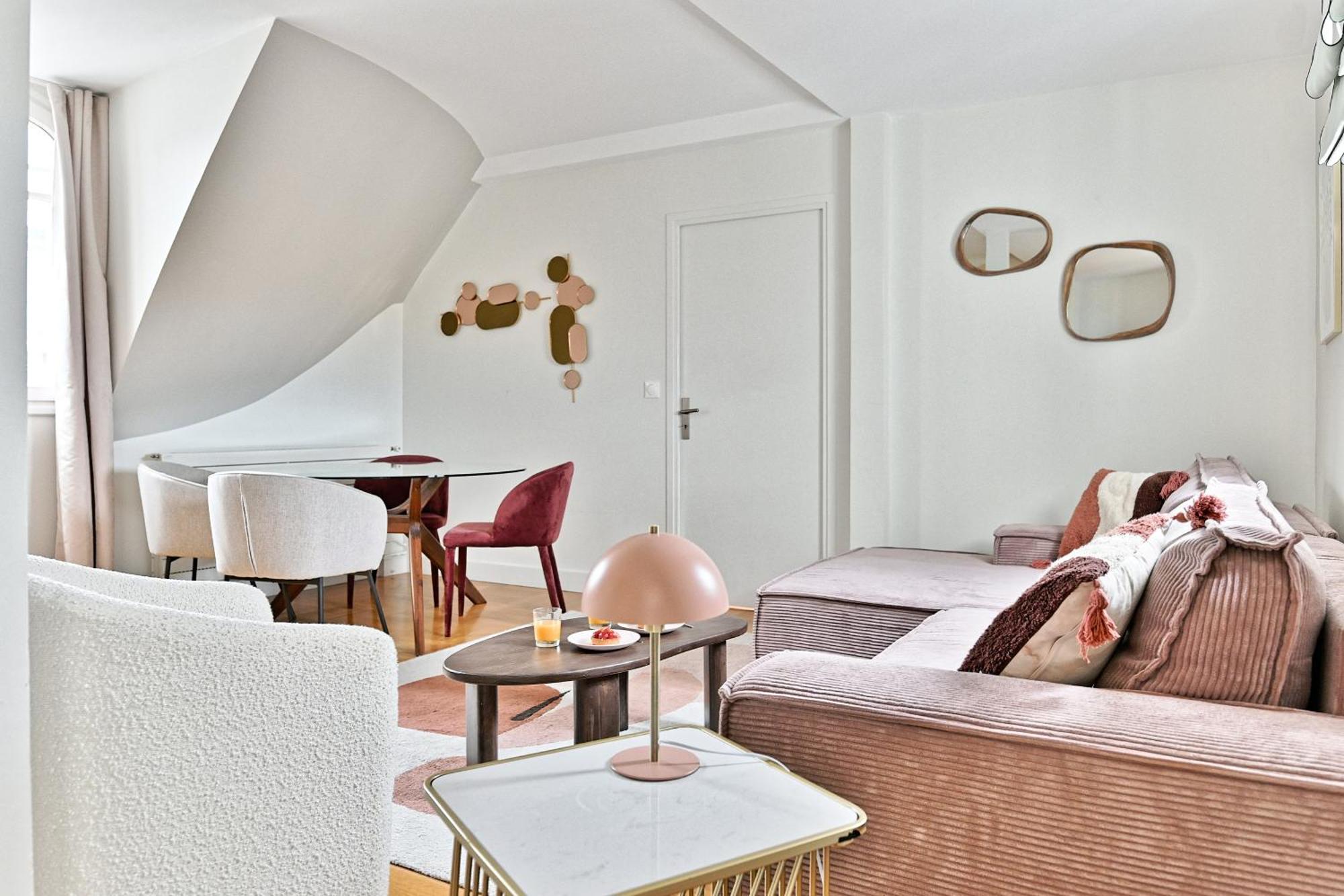 Lumineux & Spacieux - Vue Degagee, Arc De Triomphe Apartment *